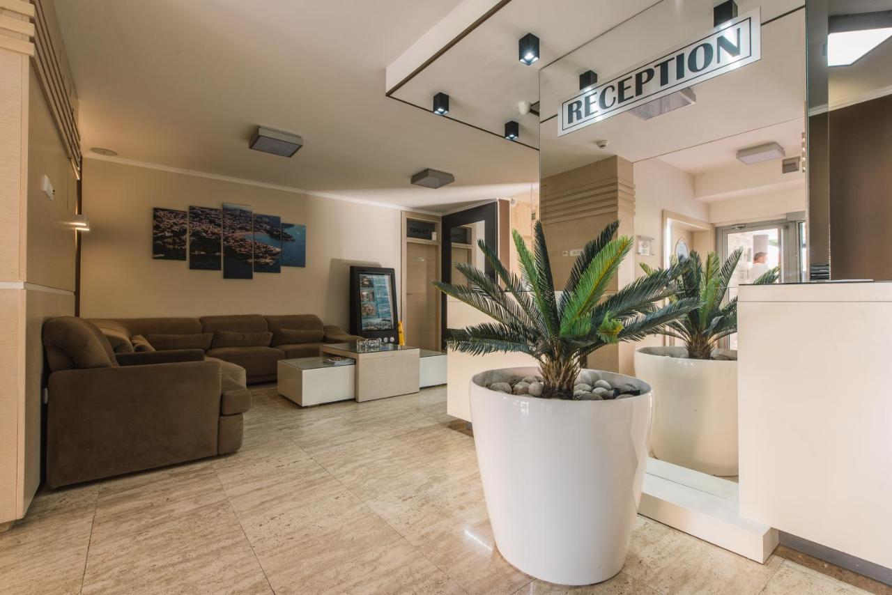 Hotel Laguna Ulcinj Extérieur photo