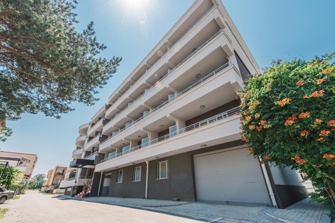 Hotel Laguna Ulcinj Extérieur photo