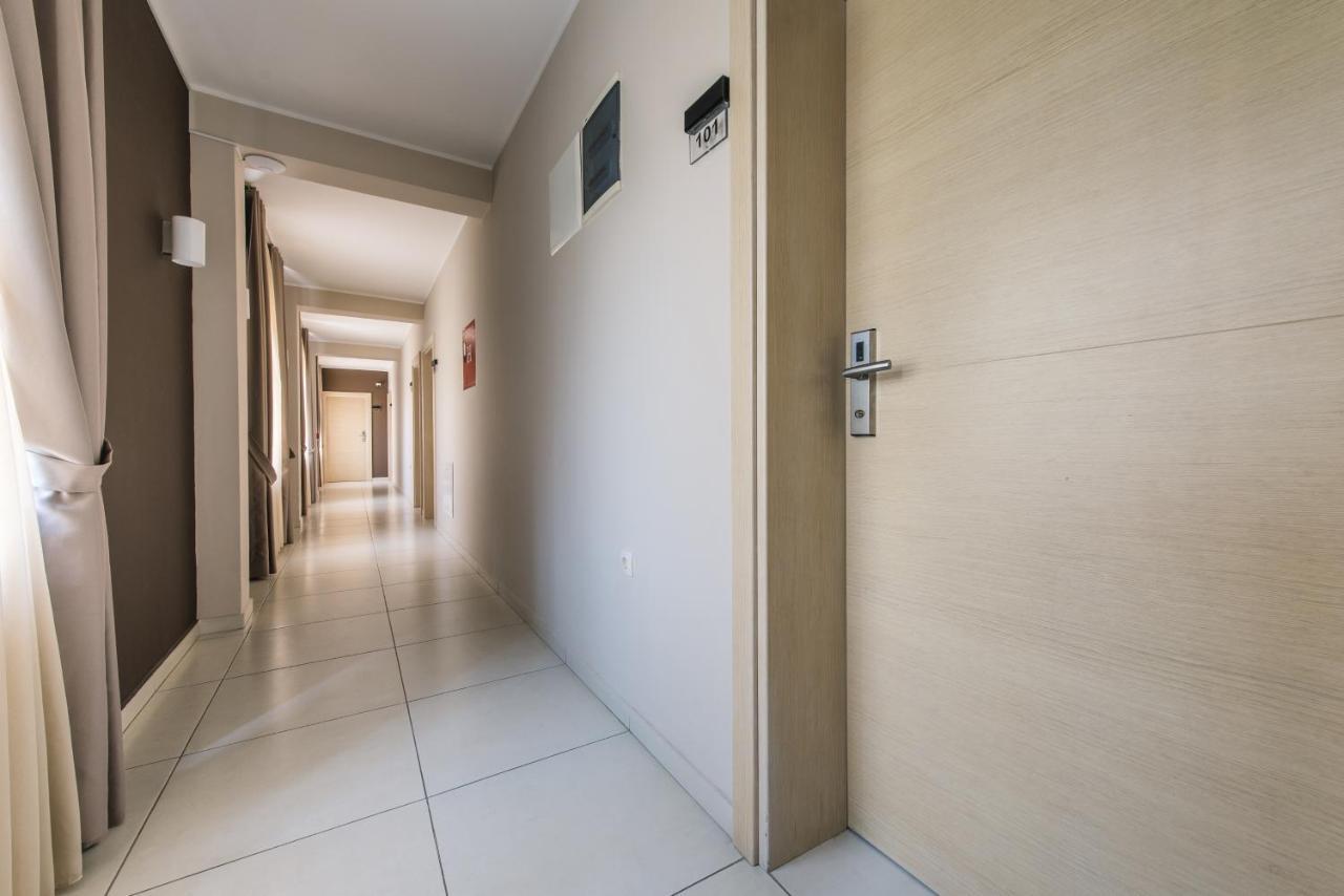Hotel Laguna Ulcinj Extérieur photo