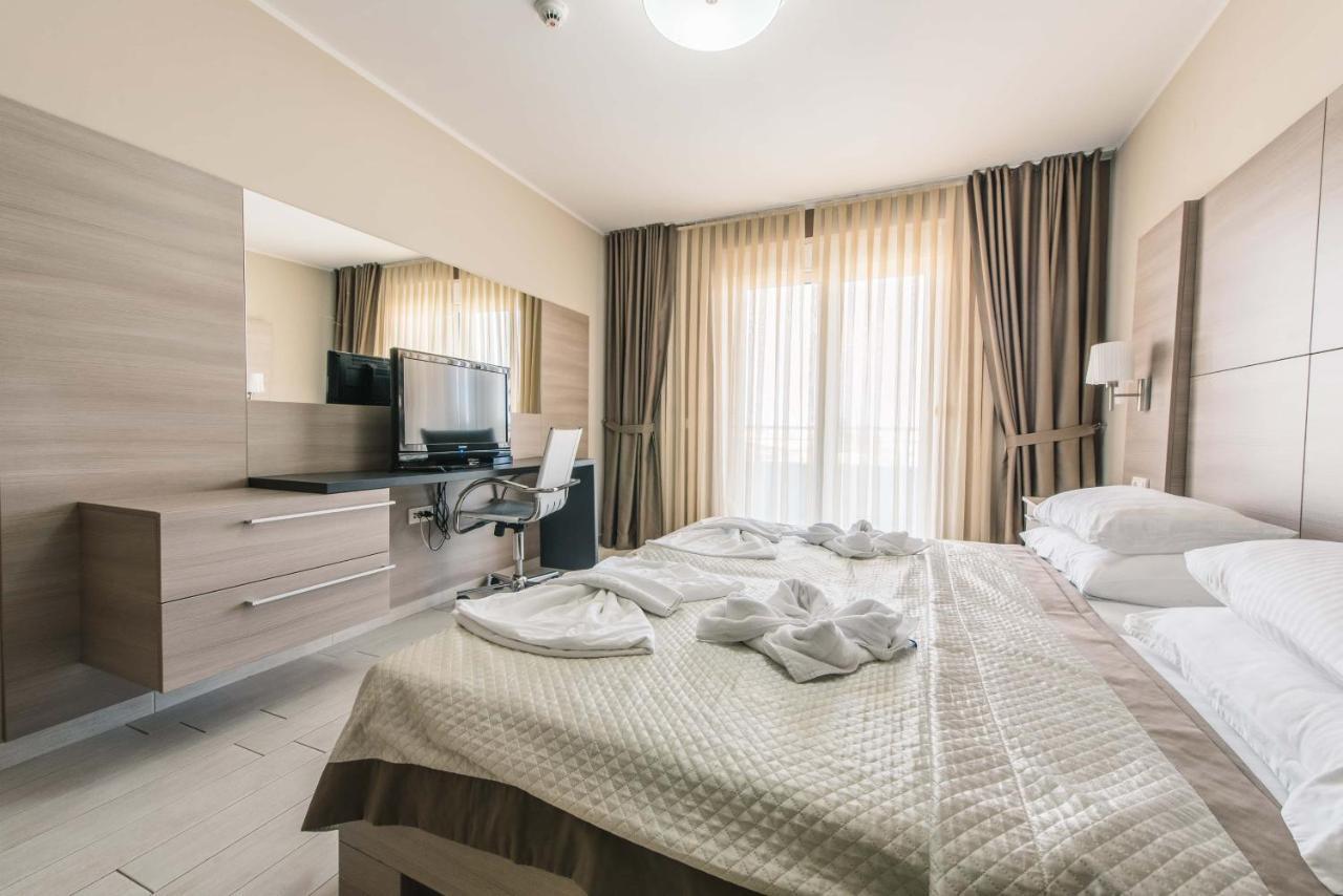 Hotel Laguna Ulcinj Extérieur photo
