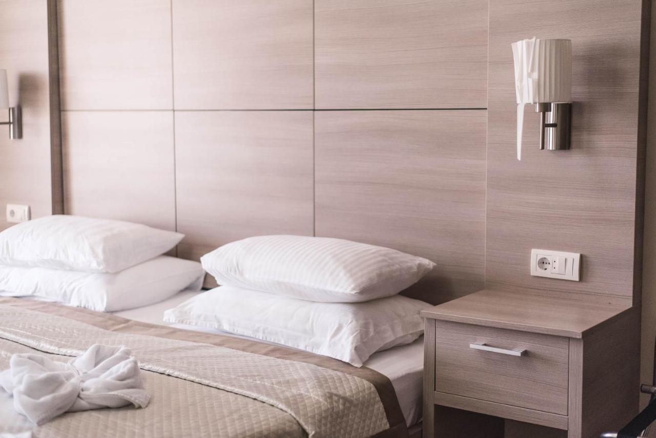 Hotel Laguna Ulcinj Extérieur photo
