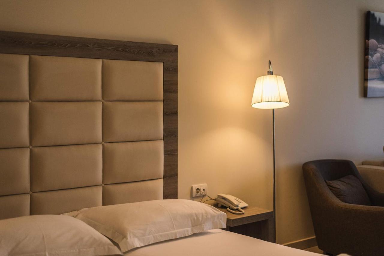 Hotel Laguna Ulcinj Extérieur photo