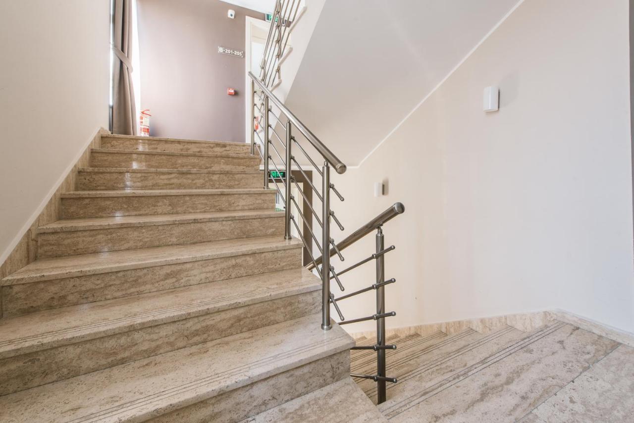 Hotel Laguna Ulcinj Extérieur photo