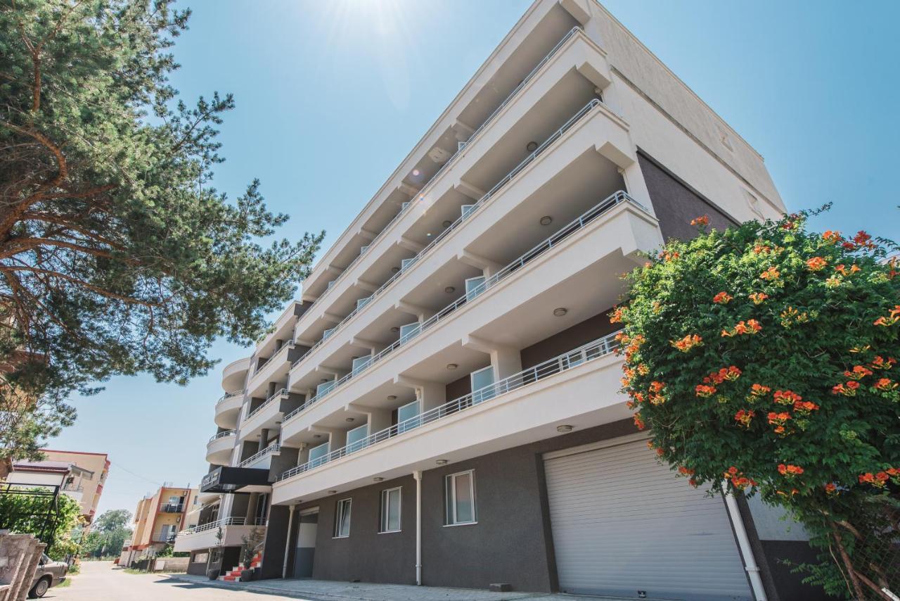 Hotel Laguna Ulcinj Extérieur photo