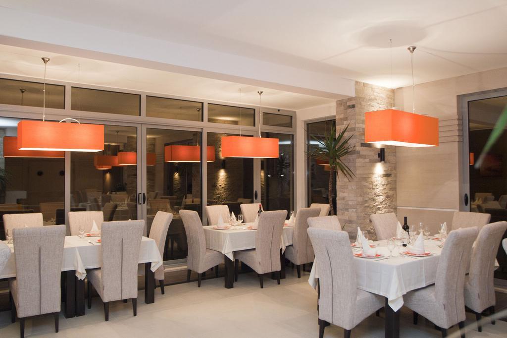 Hotel Laguna Ulcinj Extérieur photo
